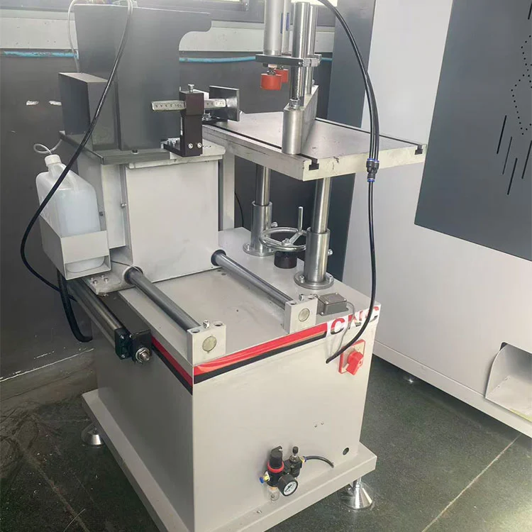 Termal Break Pəncərə Mullion üçün 3 + 1 Axis CNC Alüminium Son Freze Maşını