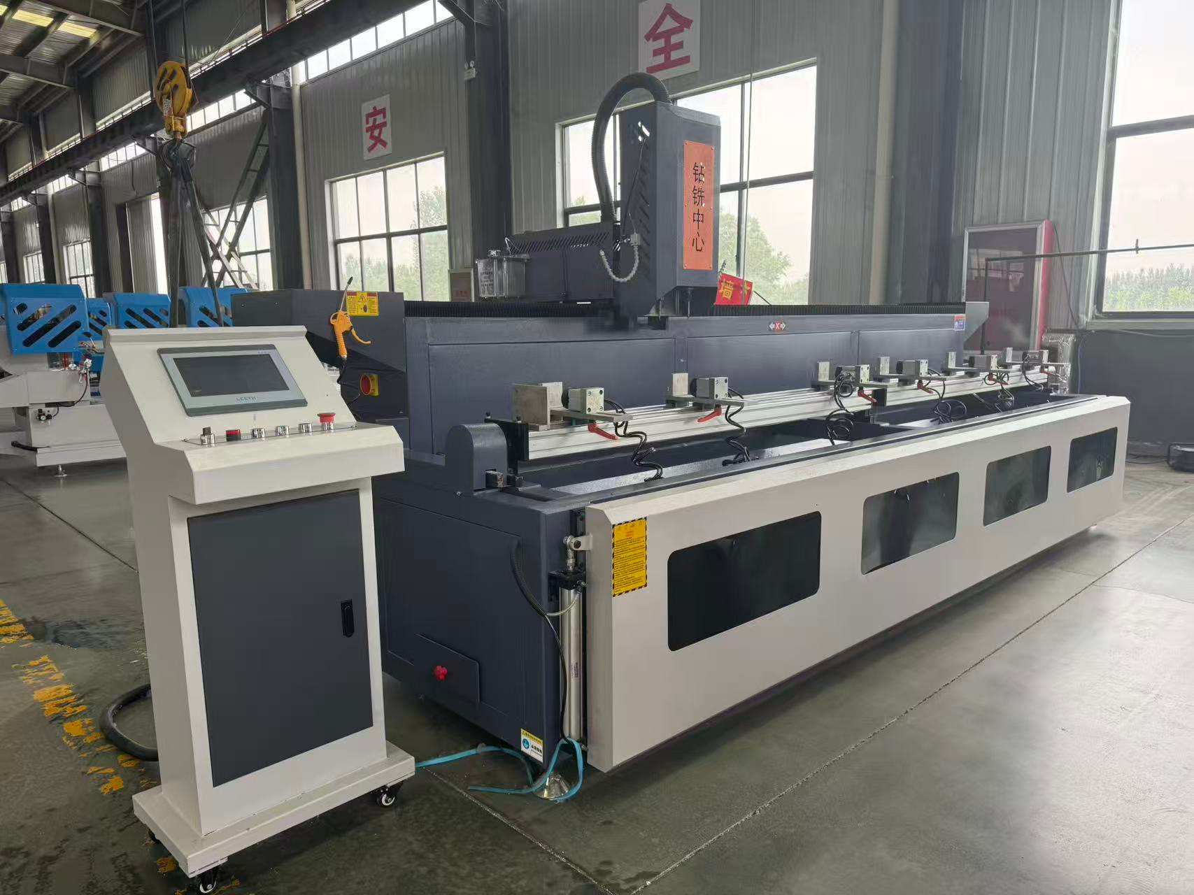 4000 CNC Qazma və Freze Makinası