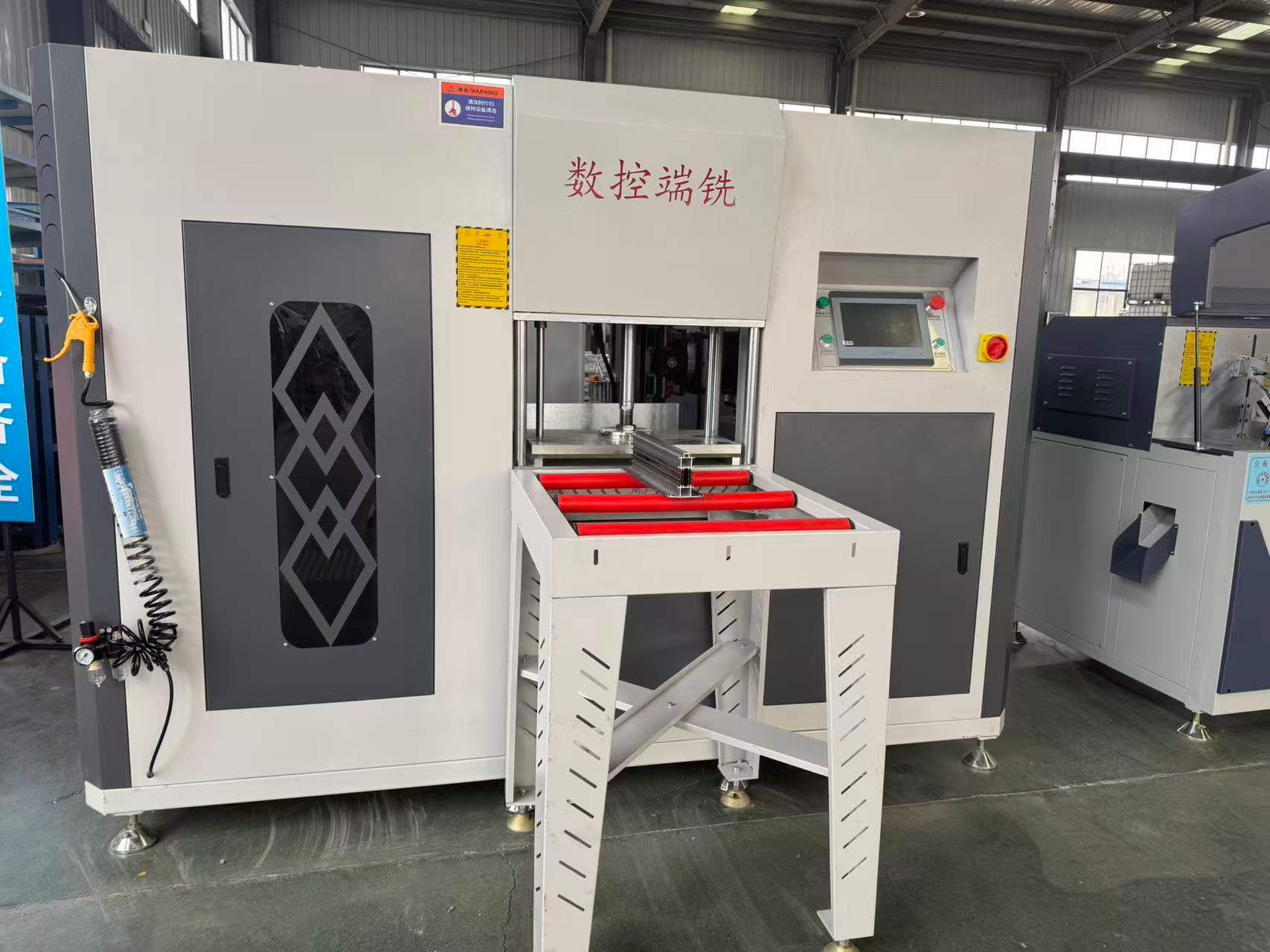 Xüsusi Formalı Alüminium Dəyirmanlar üçün Yüksək Dəqiqlikli 3+2 Oxlu CNC Ucu Miller
