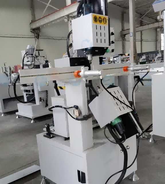 Yüksək dəqiqlikli PVC su yuvası freze maşını
